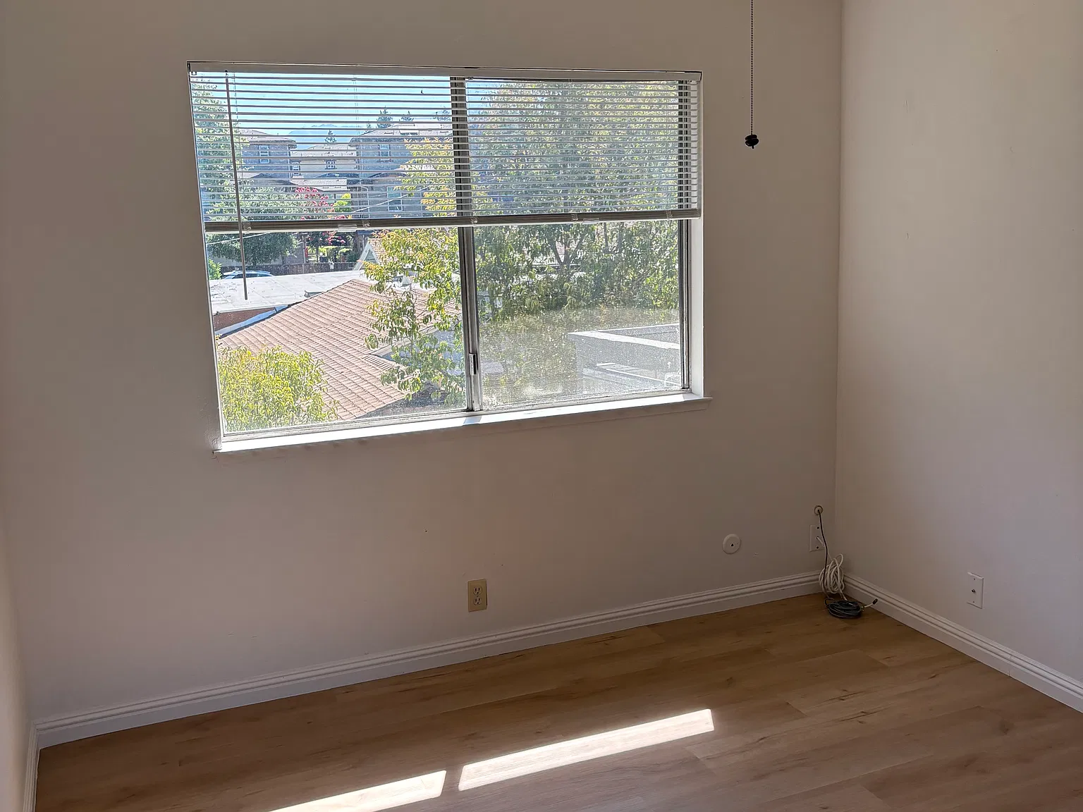 3 bed, 775 sqft, $3,100 — Photo 3