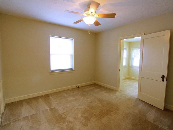 4th image of 26 Sunset Dr #3