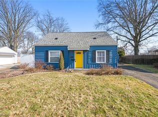 2147 Suncrest Cir, Cuyahoga Falls, OH 44221