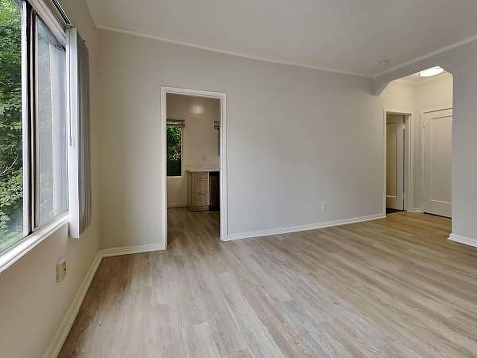 2nd image of 4005 Nordica St #B