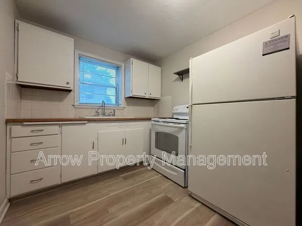 1515 S 11th St #3, Lincoln, NE 68502
