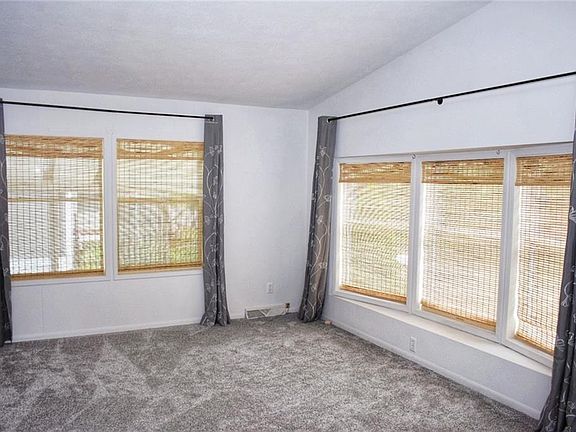 4th image of 26 Creekside Trl #26