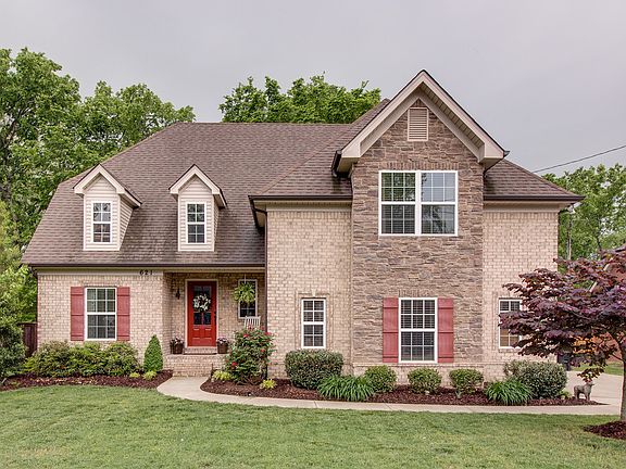 3rd image of 621 Virginia Belle Dr