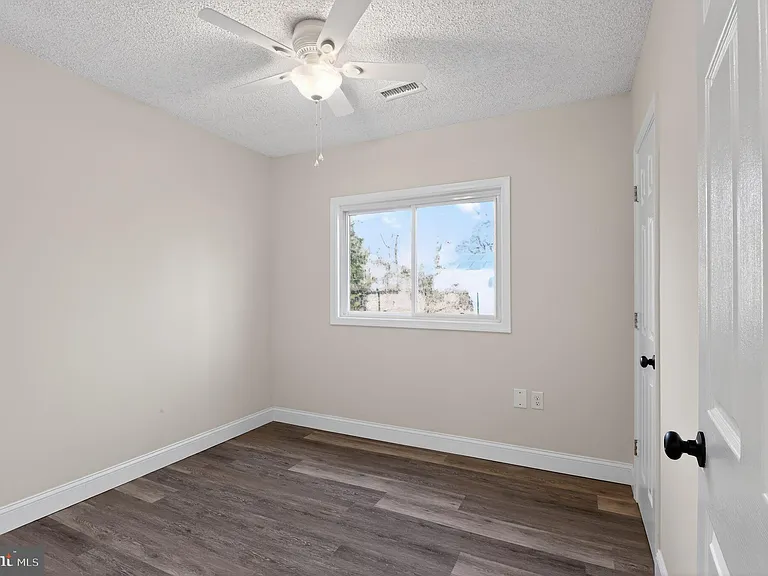 32 Rosewood Rd S — Photo 9