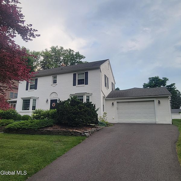 2nd image of 41 Berkshire Drive