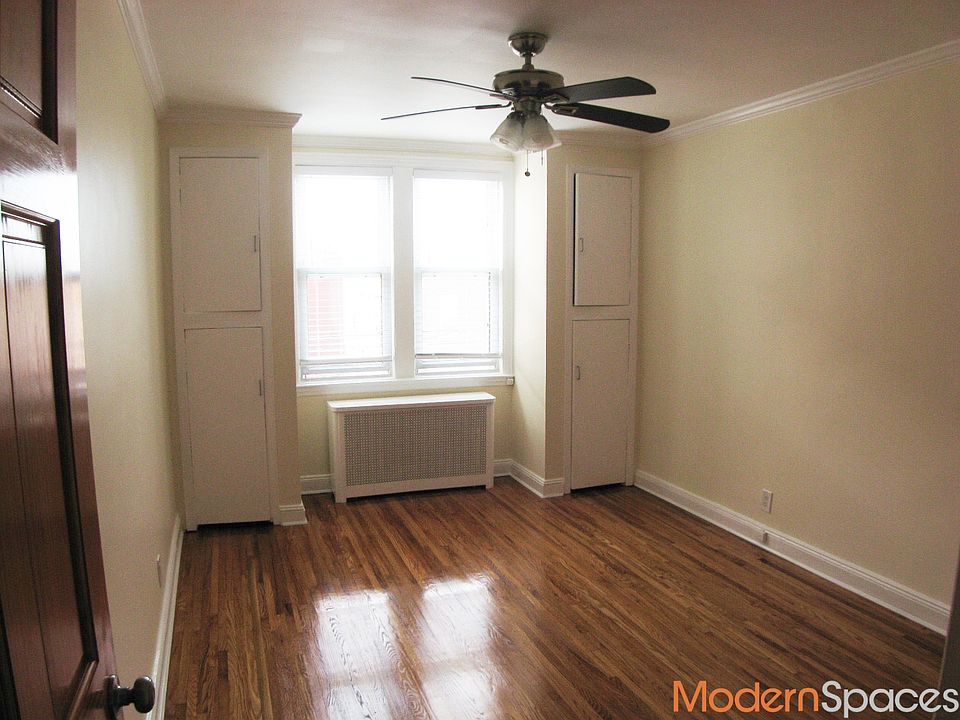 1st image of 2557 42nd St