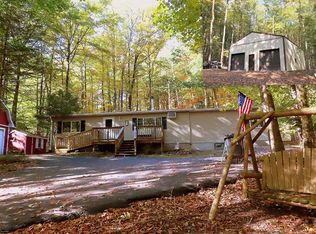 55 Ferris Rd, Hawley, PA 18428