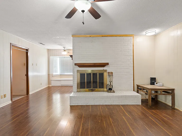 4765 Stallcup Dr — Photo 6
