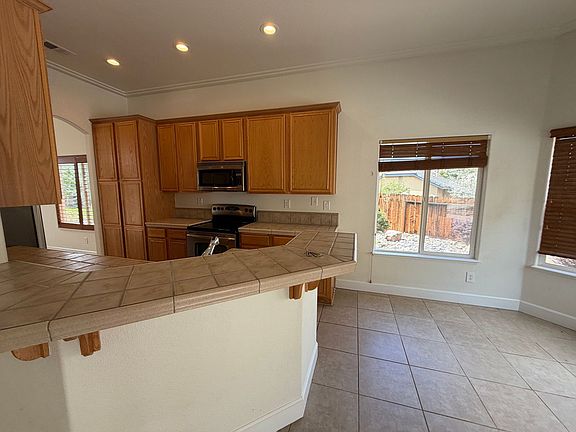 5th image of 1174 University Ridge Dr