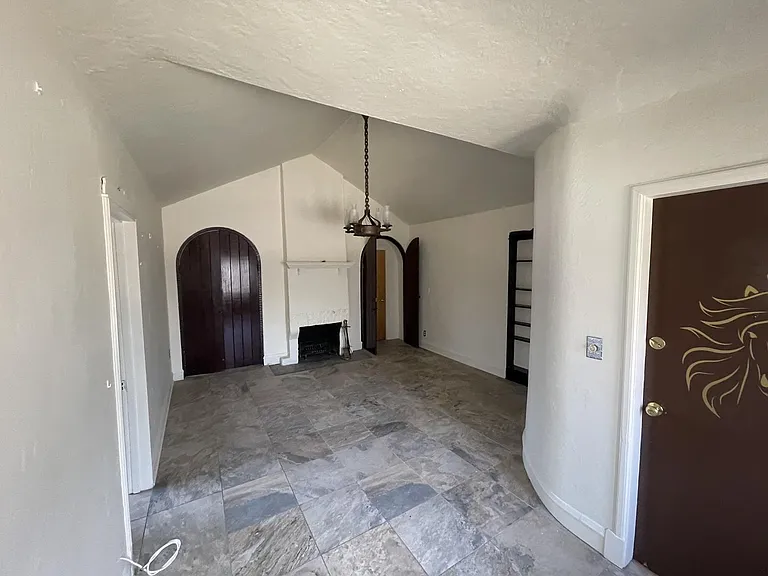 1151 Saint Johns Ave #E — Photo 2