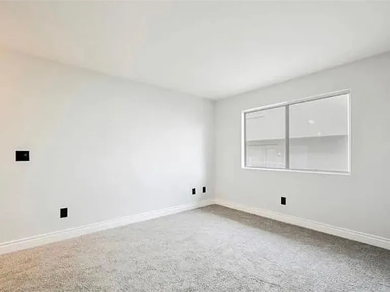 708 Anne Ln #708 — Photo 9