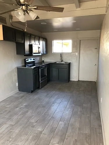 645 S 21st Ave #4 Photo 1