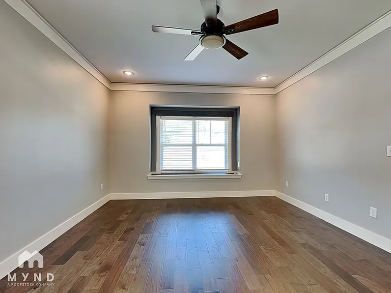 405 S Carl St — Photo 6
