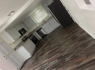 14569 Rodeo Dr, Victorville, CA 92395