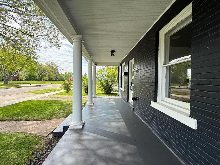 614 Magnolia St — Photo 10
