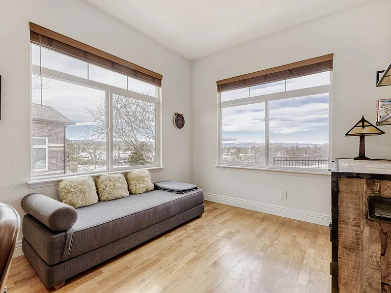 ground floor office w/spectacular mountain and Golf Course views. Pull out couch to queen