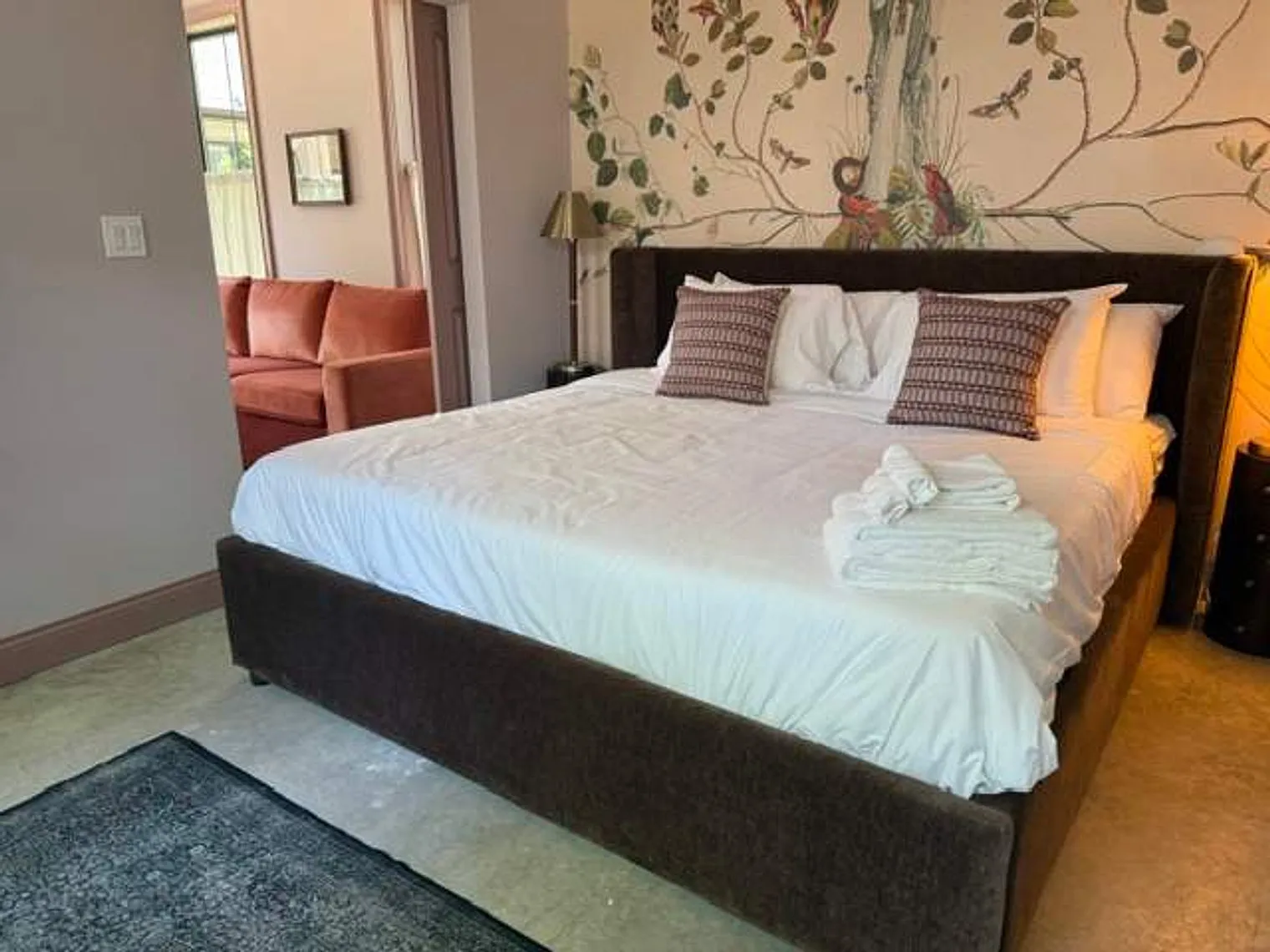 1 bed, 1.0 bath, 419 sqft, $6,939 — Photo 3