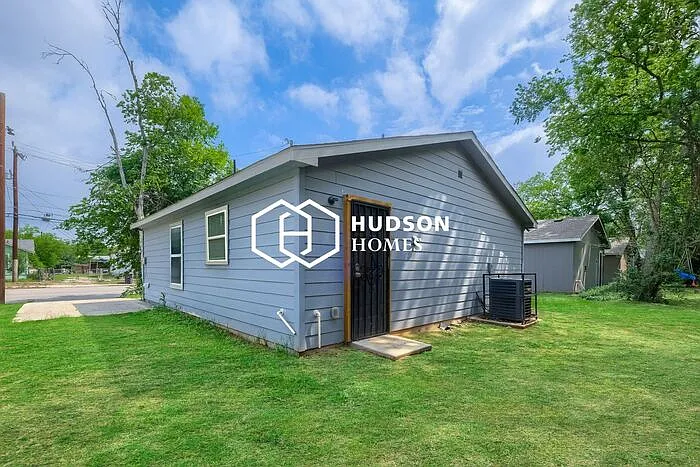 3318 Martin Luther King Dr — Photo 11