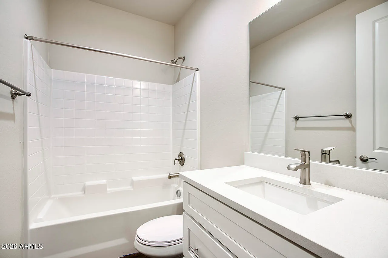 4 bed, 3.5 bath, 2314 sqft, $2,995 — Photo 4