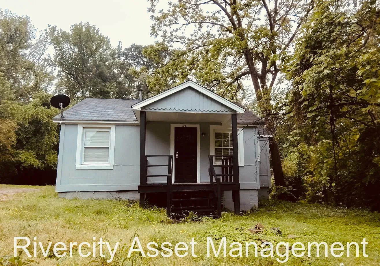 1911 The Oaks Avenue - 1 — Photo 1