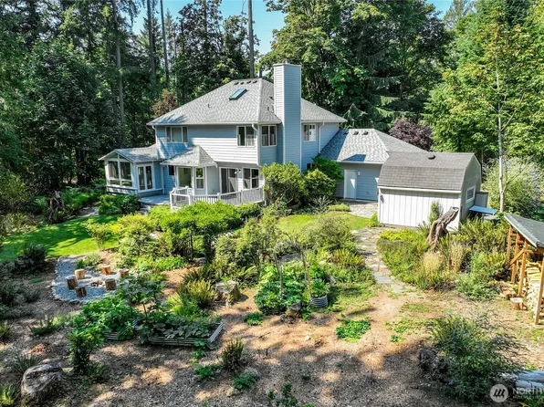 36202 249th Avenue SE, Enumclaw, WA 98022