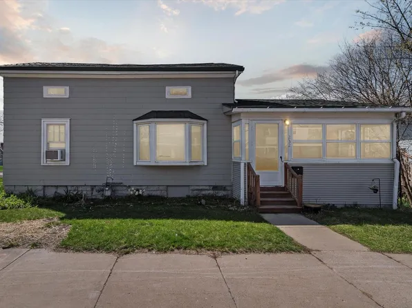 232 3rd Street, Baraboo, WI 53913