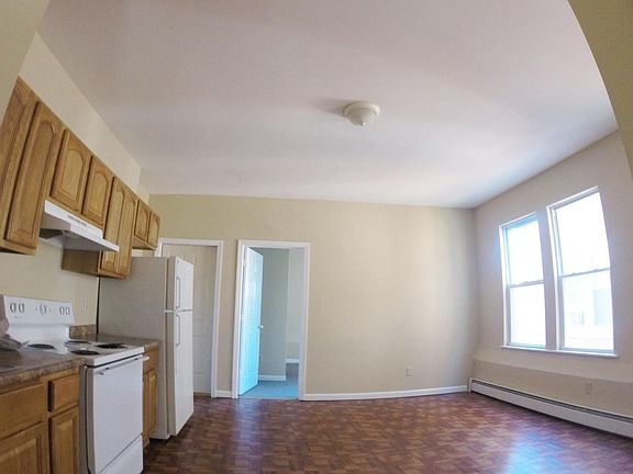 3rd image of 154 Westland St #1W