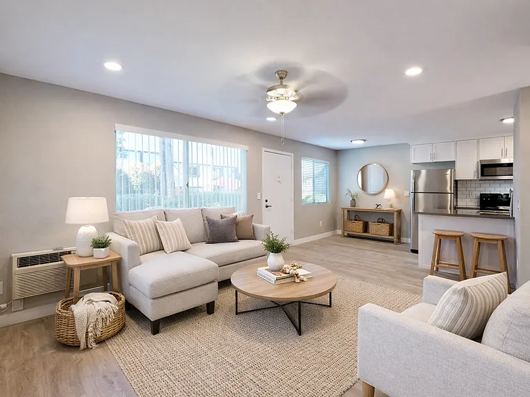 Henry Square- Luxury Townhomes — Photo 25