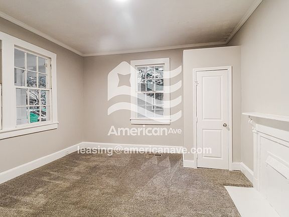 1545144_002_living_room_13764448.jpg