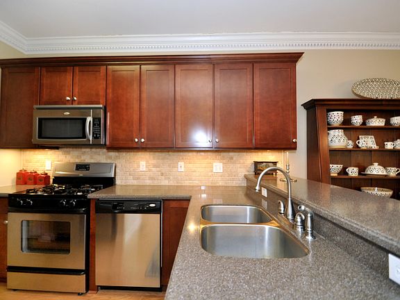 2nd image of 1431 Kenton Way