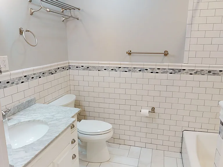 5 Wayne Ave #1 — Photo 7