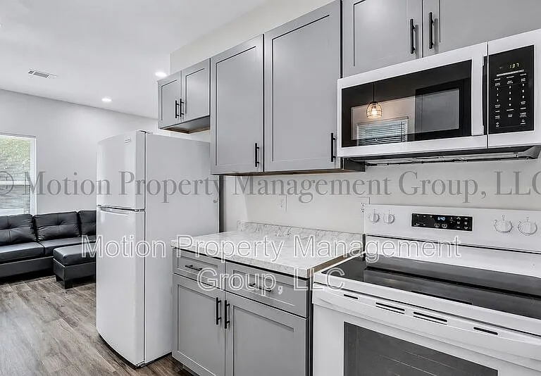 702 Carmen Ave #A1 — Photo 3