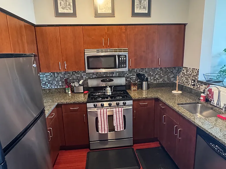 1000 New Jersey Ave SE #1214 — Photo 5