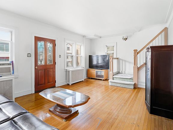 5th image of 314 Fulton Ave
