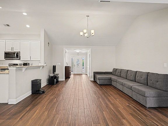 4th image of 3116 Robins Nest Way