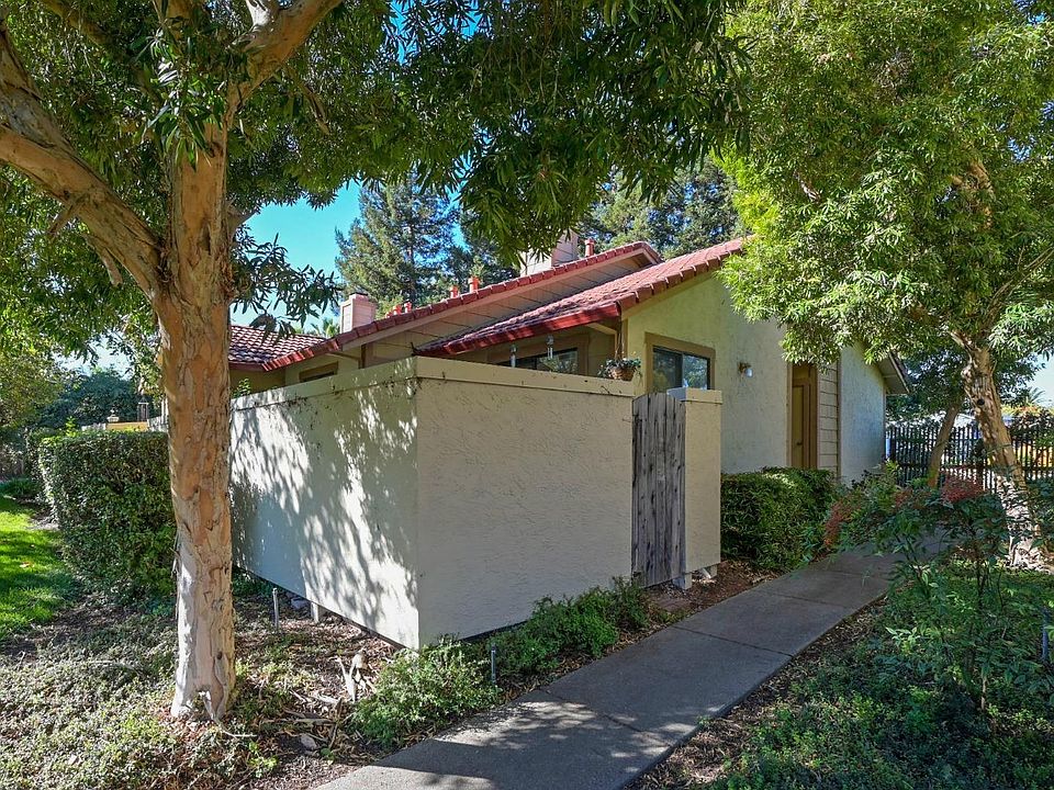 1st image of 420 Park Place Drive