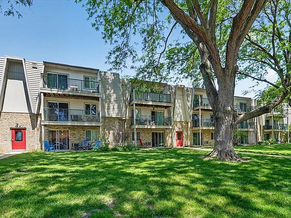 3rd image of 4320 Melody Ln APT 3
