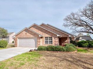 4105 Apache Trail Ct, Granbury, TX 76048