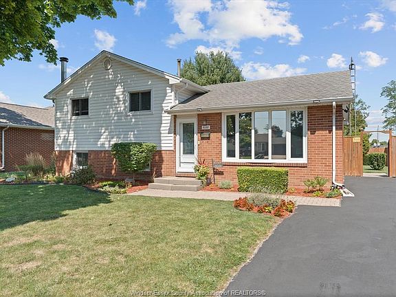 2nd image of 5086 Colbourne Dr