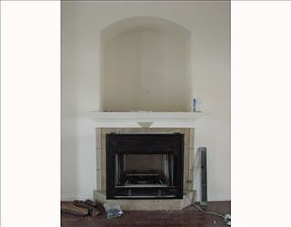4th image of 400 NW Holland Ave