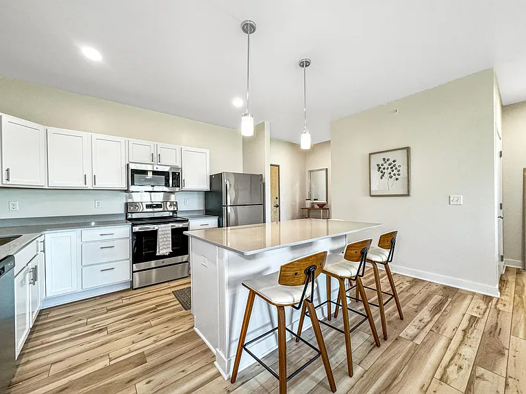 Stratford Pointe — Photo 11
