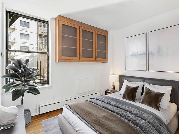 3rd image of 14 Prince St APT 4J