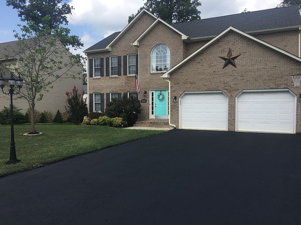 1st image of 1092 Woods End Ln