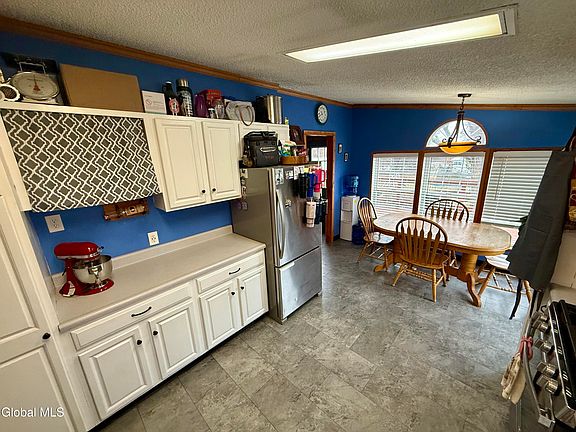 5th image of 103 Hatch Hill Road