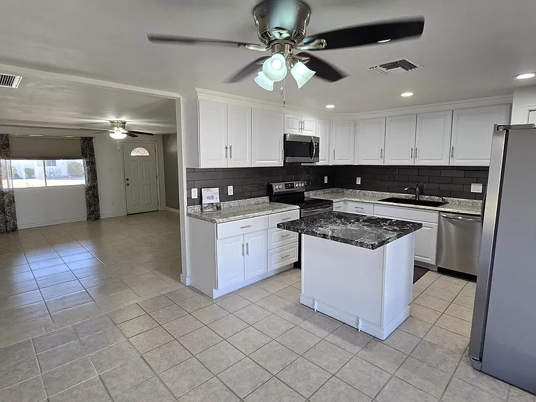 14002 N 37th Pl — Photo 14