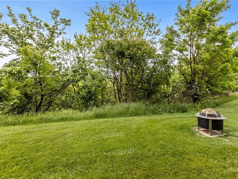 2306 Flint Dr — Photo 37