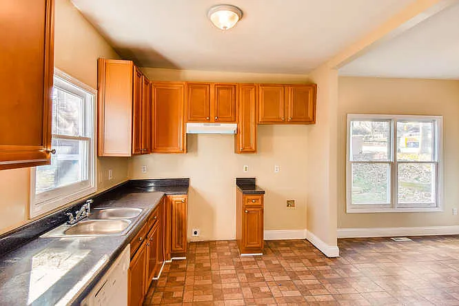 822 Pryor St SW — Photo 4