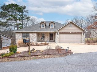12 Cresswell Dr, Bella Vista, AR 72714