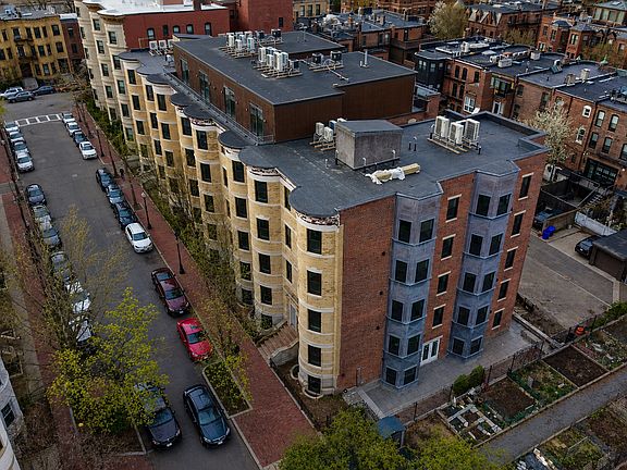 4th image of 12 Blackwood St #G02