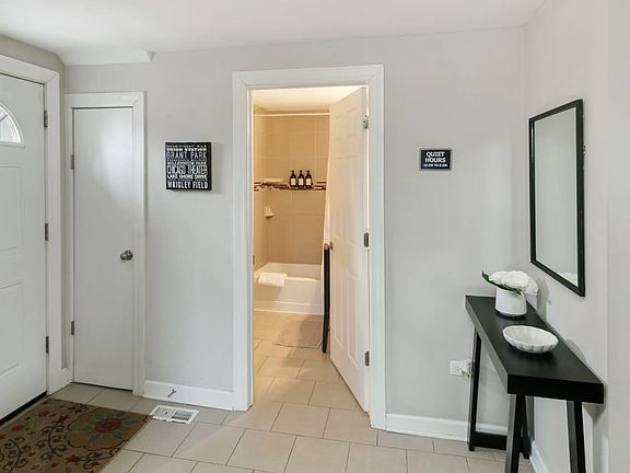 5th image of 305 W Park Ave APT 2